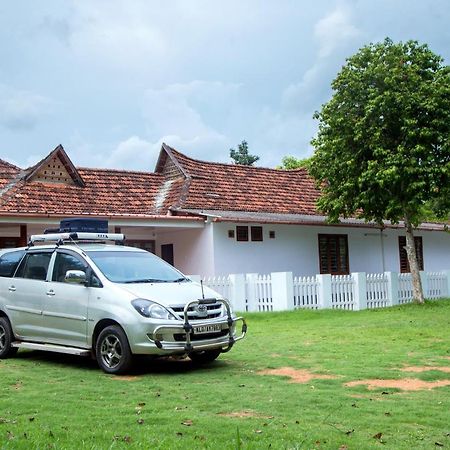 קוטאיאם Akkara Homestay & Ayurveda מראה חיצוני תמונה