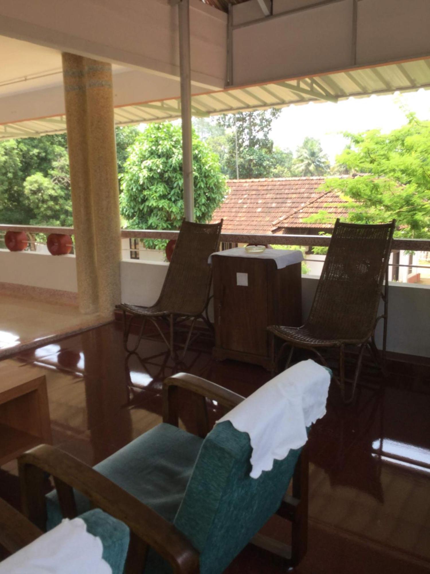 קוטאיאם Akkara Homestay & Ayurveda מראה חיצוני תמונה